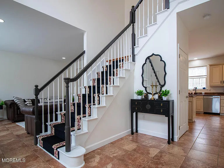 845 Woodbury Dr — Photo 12