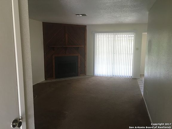 4th image of 6743 Ambling St