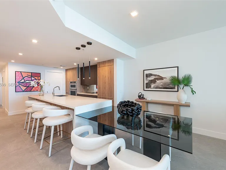 3801 Collins Ave #1502 — Photo 10