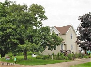 39764 County Road 352, Decatur, MI 49045