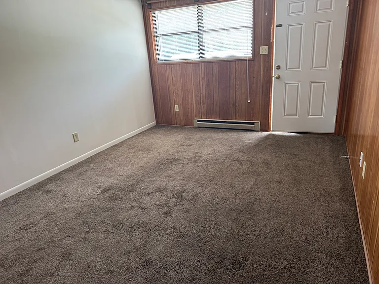 703 Lake Dr #D — Photo 5