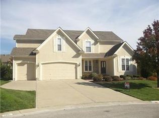 1411 Corey Ln, Lansing, KS 66043