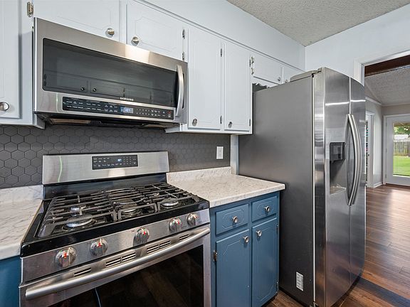 5th image of 102 Christal Dr