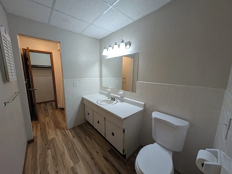 Squire Colony Apartments — Photo 16