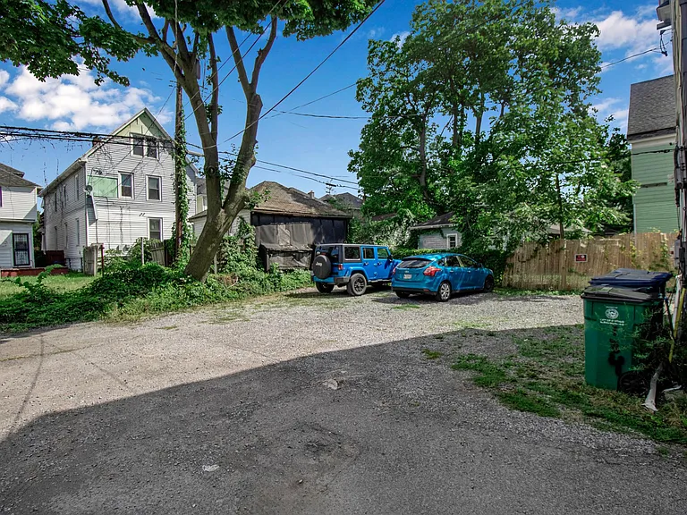 134 E Delavan Ave #1 — Photo 17
