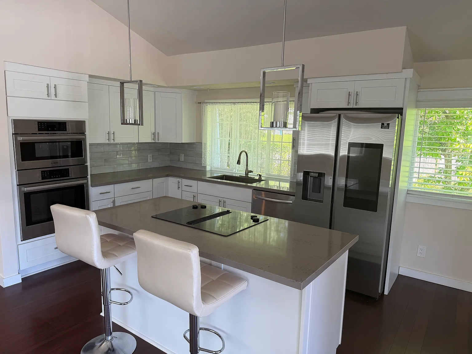 3 bed, 1200 sqft, $2,950 — Photo 3