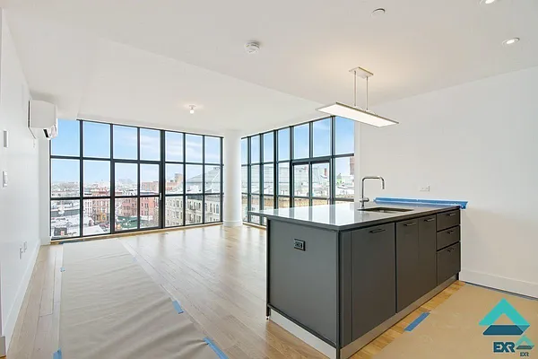 Rented by EXR | media 27