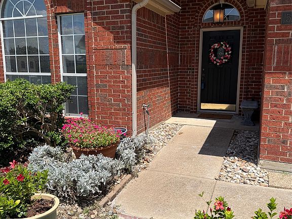 3rd image of 504 Mariner Dr