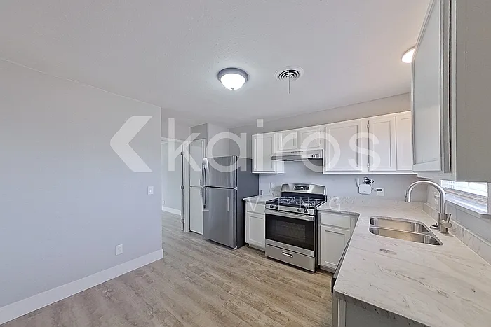 2012 Ron Dr — Photo 4