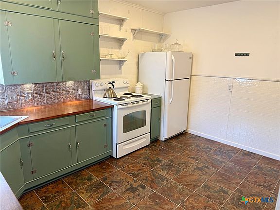 4th image of 150 N Chilton Ave