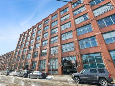312 N May St Suite 2F, Chicago, IL, 60607