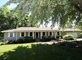 13644 Egg Ranch Rd, Pekin, IL 61554