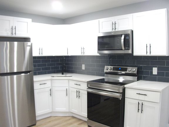 2nd image of 616 S West End Ave APT 30