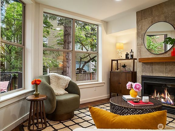 4th image of 3425 Meridian Avenue N