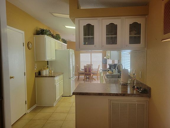 4th image of 902 Nelson Dr