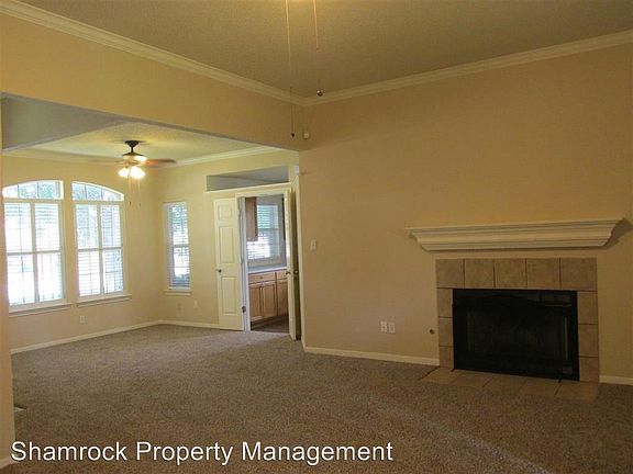 3rd image of 1304 Chapel Hill Dr