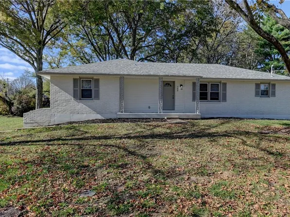 700 N Shaw St, Richmond, MO 64085