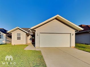 711 N Jonathan Ave, Springfield, MO 65802