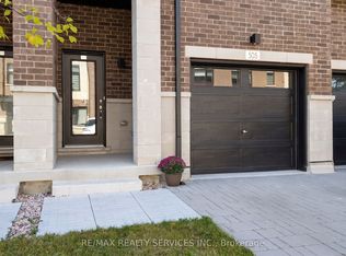 1695 Dersan St #505, Pickering, ON L1X 0S9