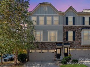 1703 Town Oak Ln, Charlotte, NC 28205