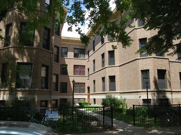 842 W Newport Ave APT 2S, Chicago, IL 60657