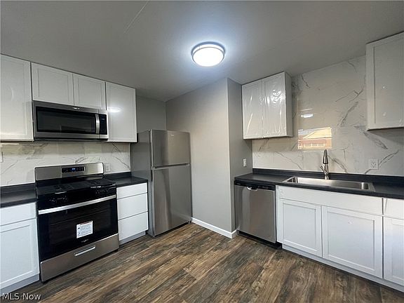 5th image of 2403 21st Ave