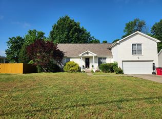 1571 Barrywood Cir W, Clarksville, TN 37042