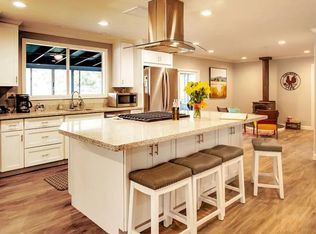 3337 Bloomfield Rd, Sebastopol, CA 95472