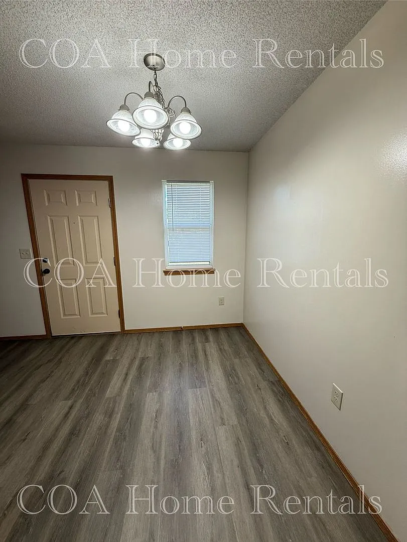 North East Duplex — Photo 2