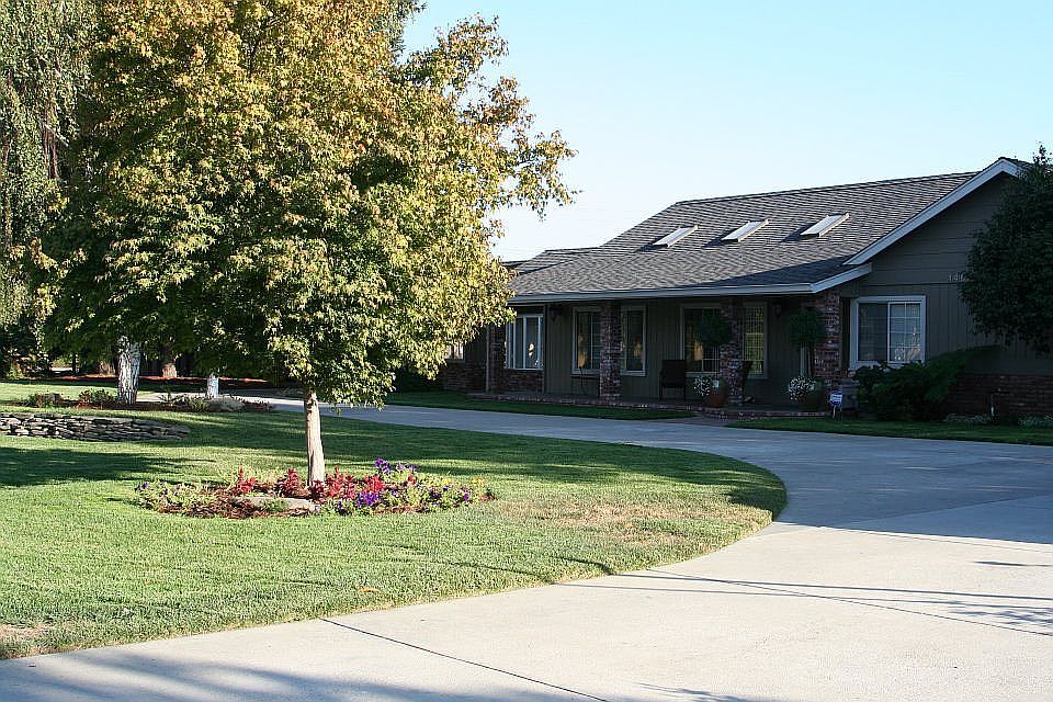 1st image of 14690 Wyrick Ave