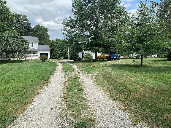 4th image of 1710 Lucas Rd