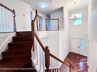21 Muirfield Dr, Manalapan, NJ 07726