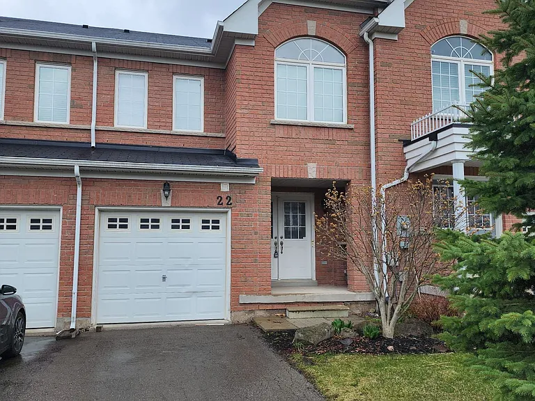 22 Colonel Lyall St — Photo 4