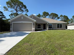 500 Windermere Dr, Lehigh Acres, FL 33972