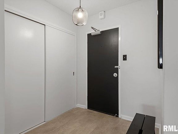 3rd image of 718 S 7th St APT 1000