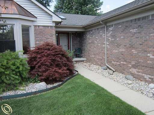 2nd image of 28031 Eaton Dr