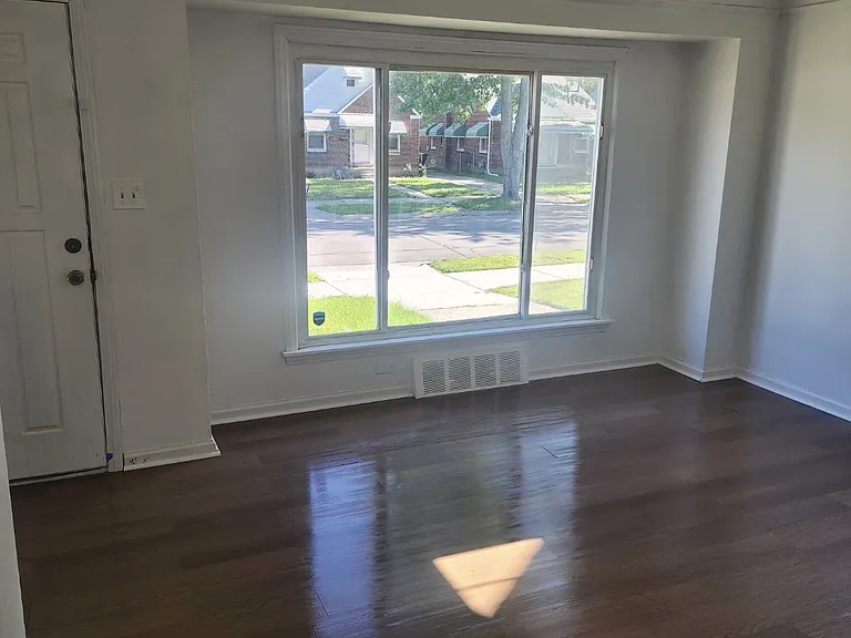 16509 Tacoma St — Photo 3