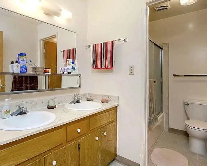 635 Adams St #8 — Photo 16