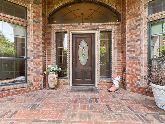 5th image of 8756 Tiffanys Ct