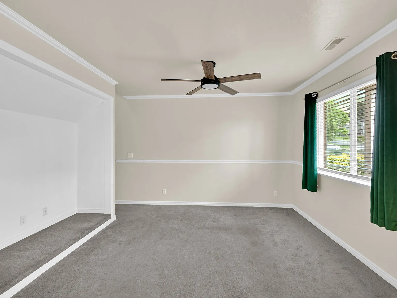 3 bed, 2.5 bath, 1488 sqft, $1,850 — Photo 4