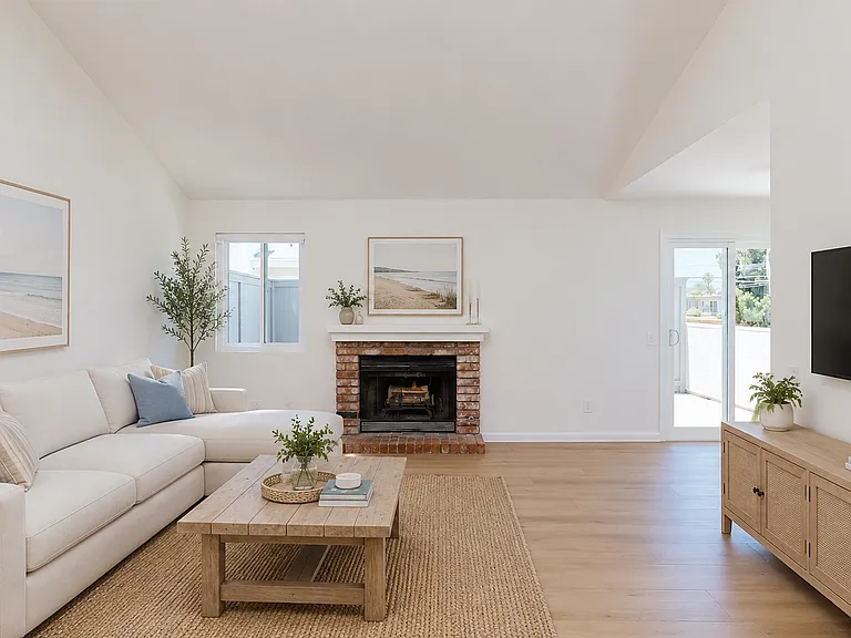 1872 Monrovia Ave #A8 — Photo 5