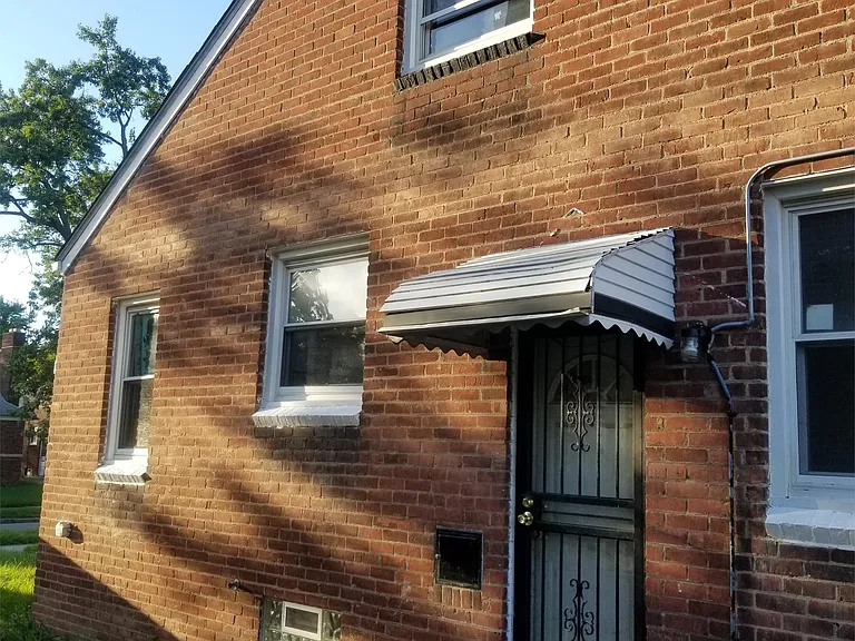 15332 Saint Marys St — Photo 5