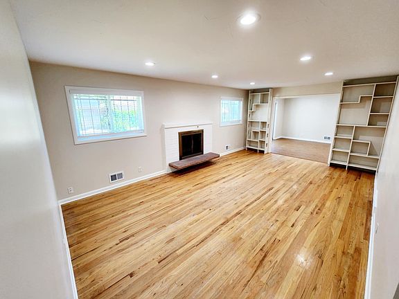 5th image of 10820 Claire Ln
