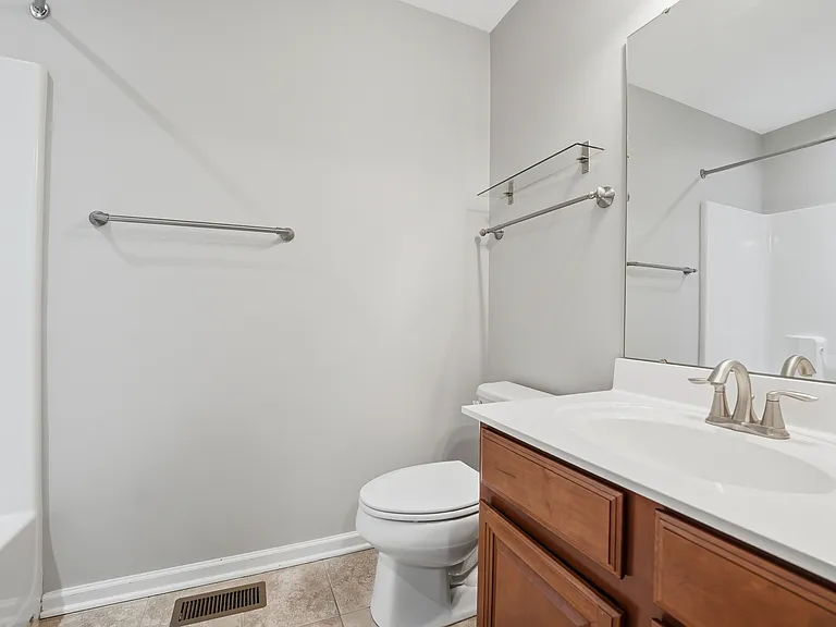 2305 Pointe View Dr — Photo 5