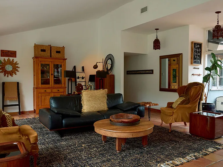 6328 Frondosa Dr — Photo 34