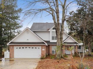1822 E Lakeshore Dr, Carriere, MS 39426