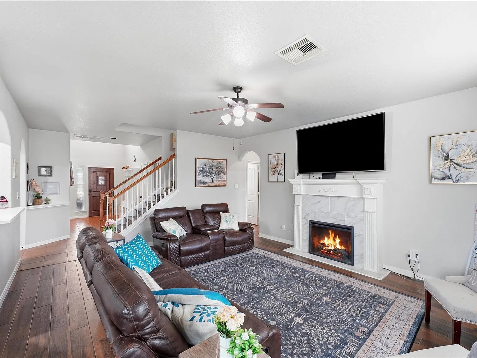4 bed, 2.5 bath, 2253 sqft, $2,450 — Photo 4