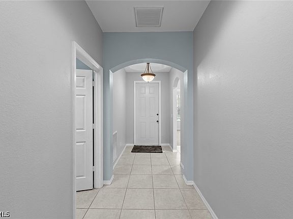 3rd image of 13261 Hampton Park Ct