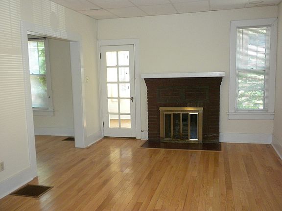 2nd image of 402 Blair Ct