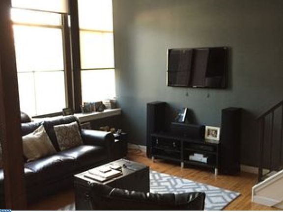 3rd image of 1201-15 Fitzwater St #200